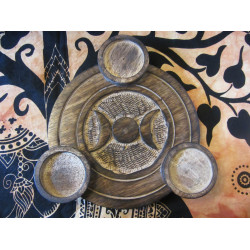 Triple moon tealight holder