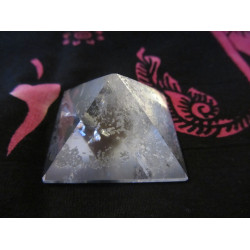 Quartz Pyramid 41g Top Grade