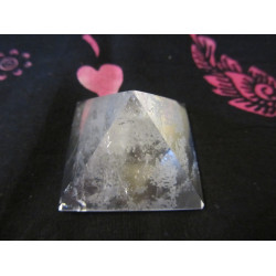 Quartz Pyramid 42g Top Grade