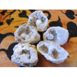 Mini natural quartz geodes 1-1.5 inch